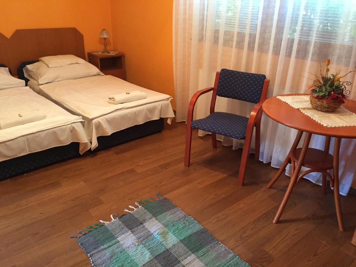 Apartman Dora Hajdúszoboszló Buitenkant foto