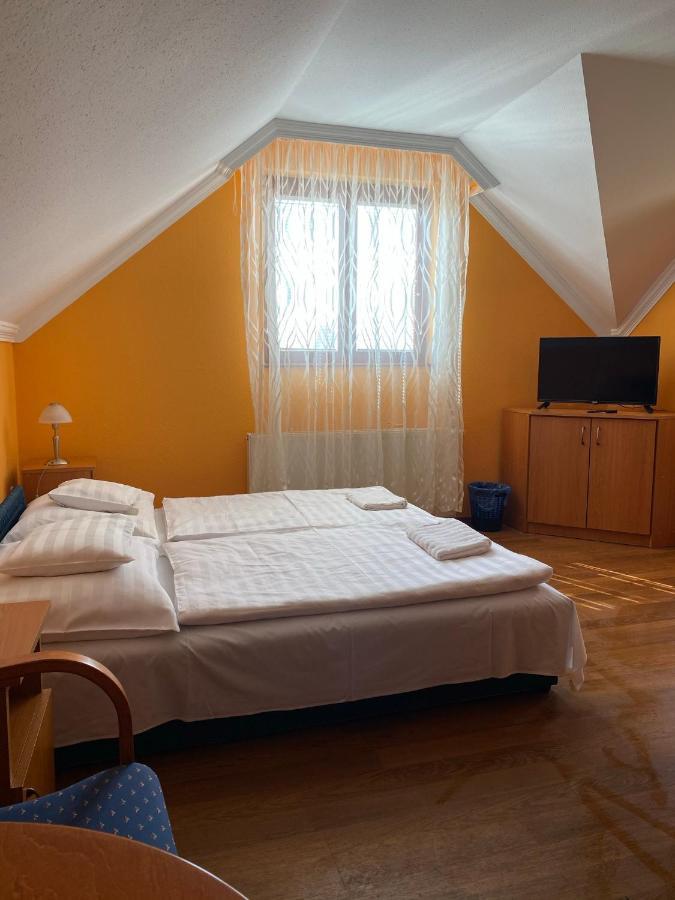 Apartman Dora Hajdúszoboszló Buitenkant foto