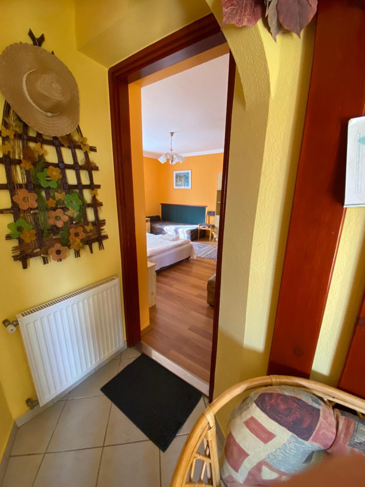 Apartman Dora Hajdúszoboszló Buitenkant foto