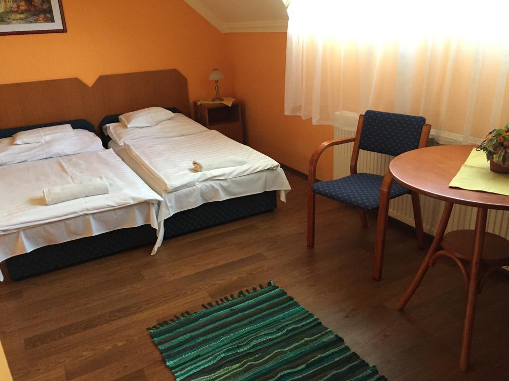 Apartman Dora Hajdúszoboszló Buitenkant foto
