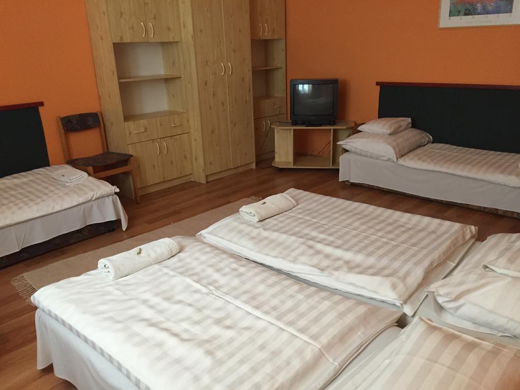 Apartman Dora Hajdúszoboszló Buitenkant foto