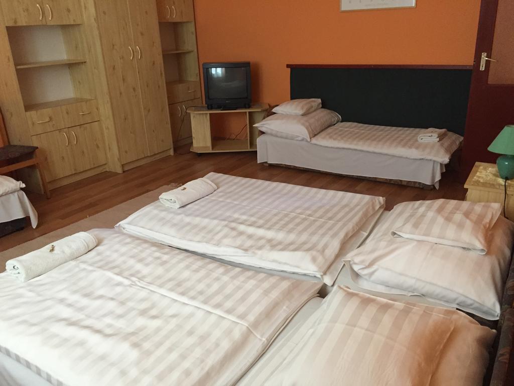 Apartman Dora Hajdúszoboszló Buitenkant foto